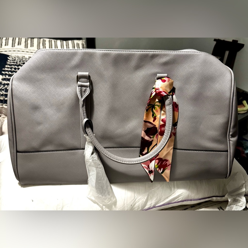 Ms Lovely Gray Dufflebag